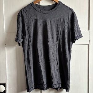Lululemon Short Sleeve Shirt Gray Crew Neck T-Shirt Size Medium M